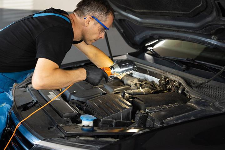 Des professionnels de la mécanique automobile pour entretenir votre voiture.